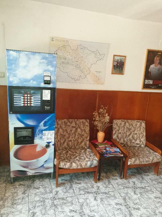 Hostel Stadion Залэу Экстерьер фото